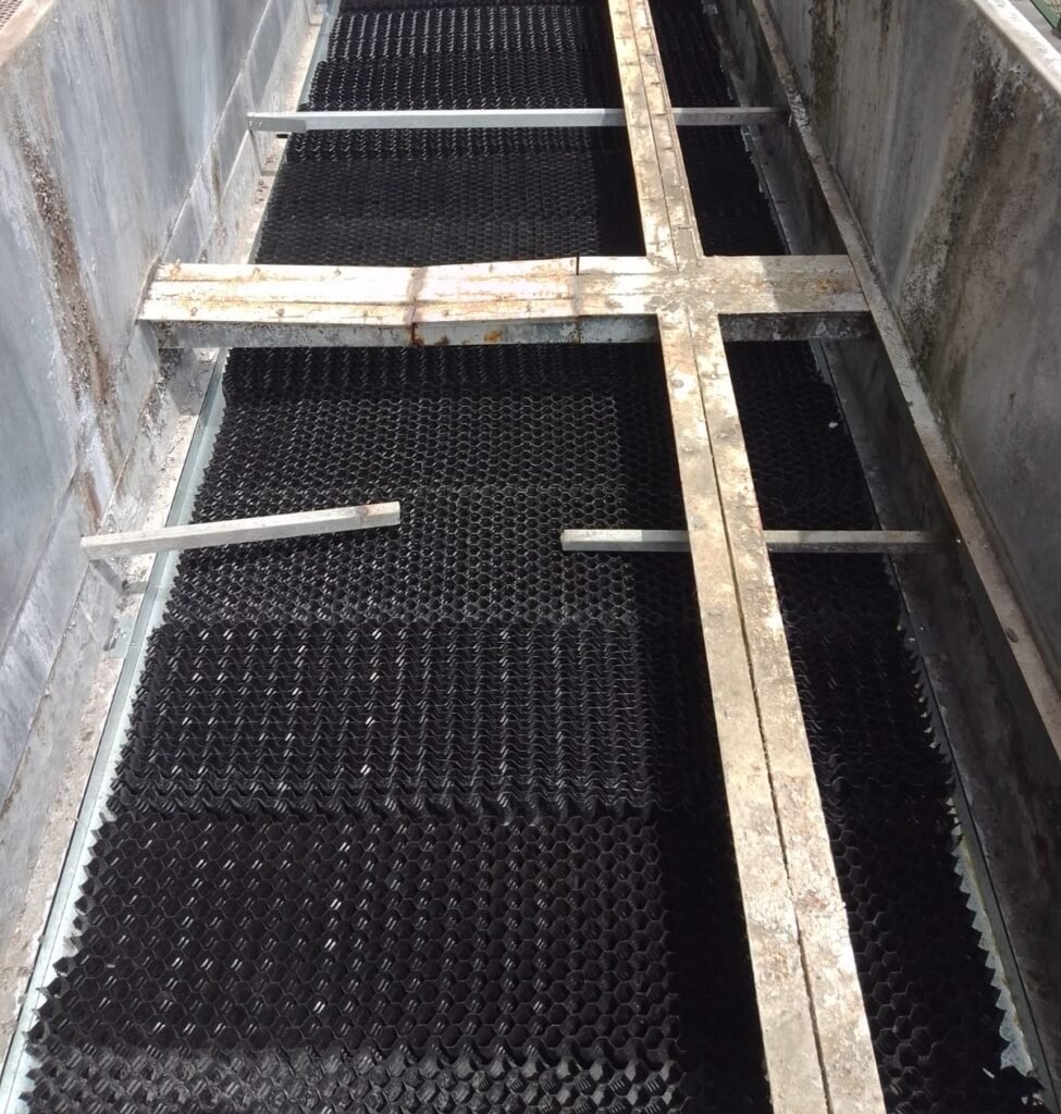 partes torre enfriamiento reparada mtto industrial sistema de climatizacion 8 e1678736840315 Planta de tratamiento de agua y reparación de chiller